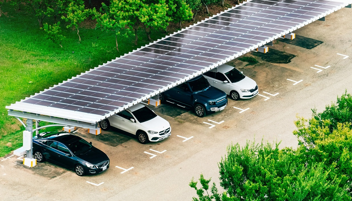 AUO’s SunSteel, the building-integrated PV metal roof is lightweight and can be installed quickly