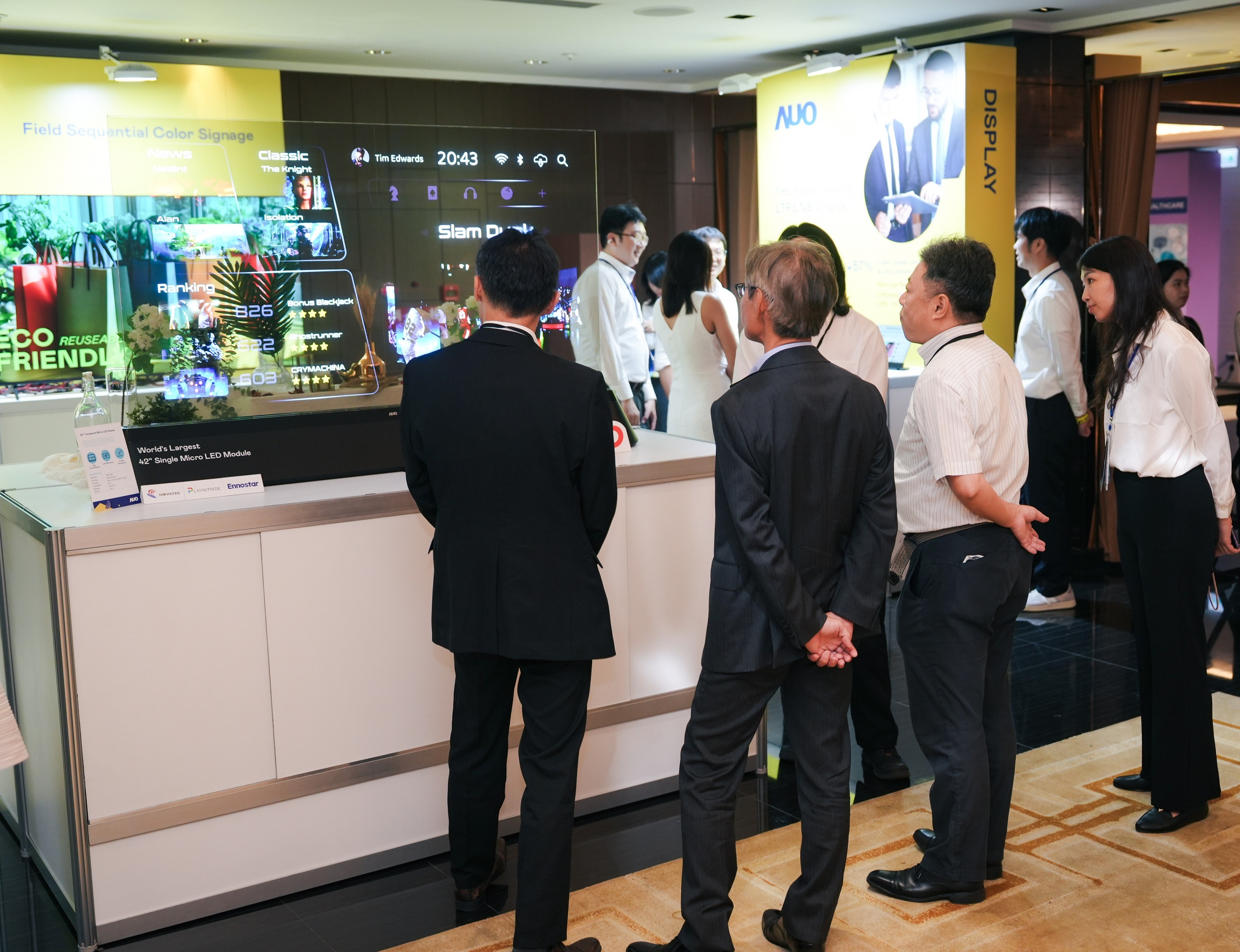 The event featured a series of technology showcases—from materials and design to system integration—allowing attendees to witness the co-creation possibilities enabled by AUO's technological capabilities and forward-looking vision.